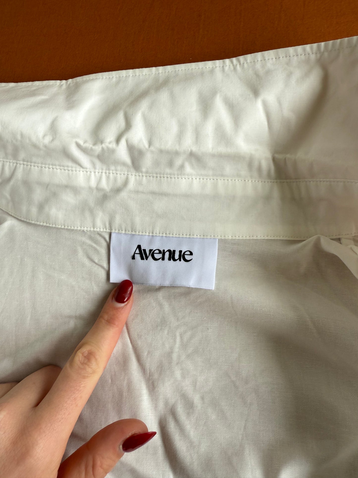 Avenue Button Up - Size M
