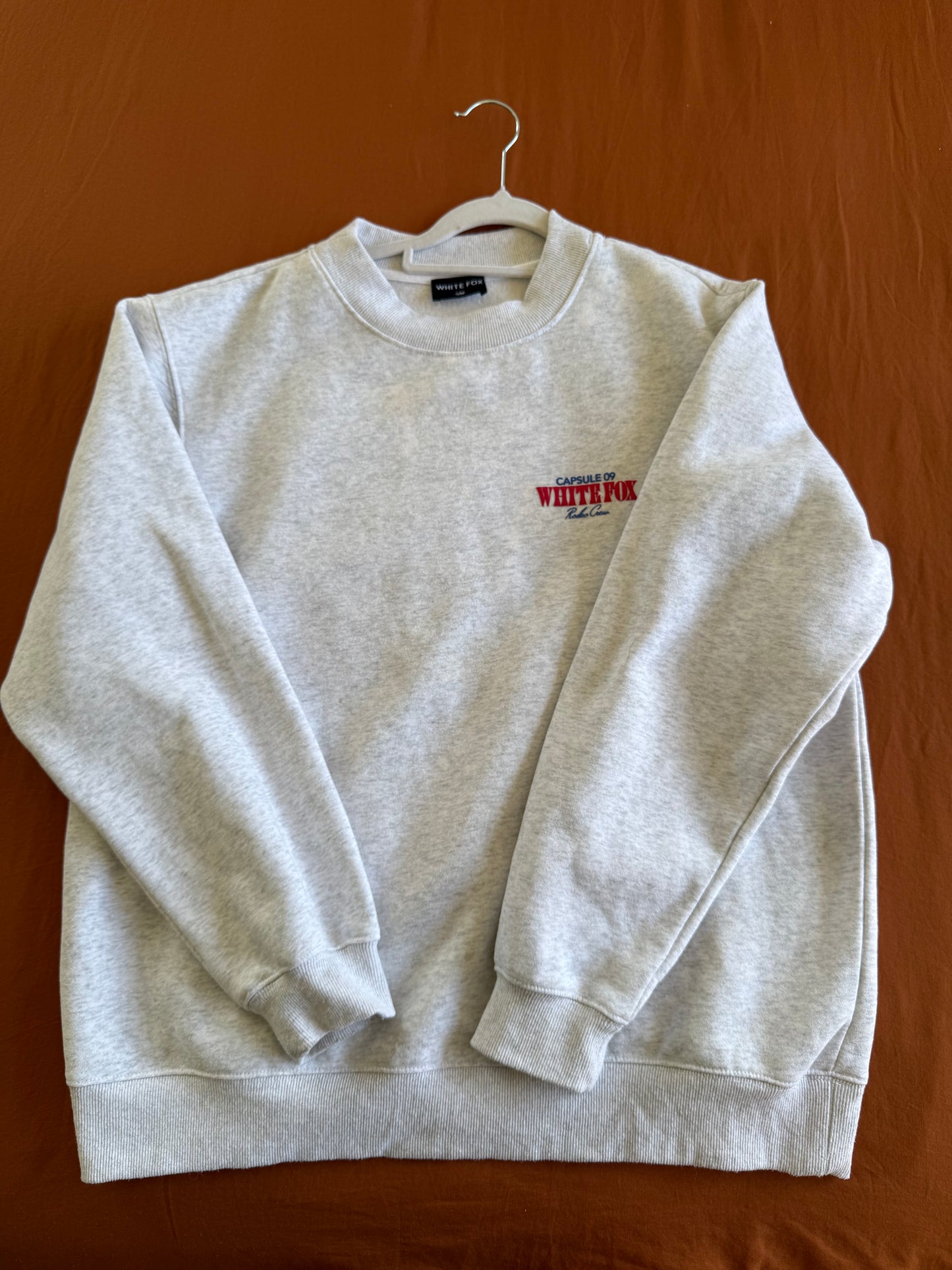 White fox Crewneck - Size S/M