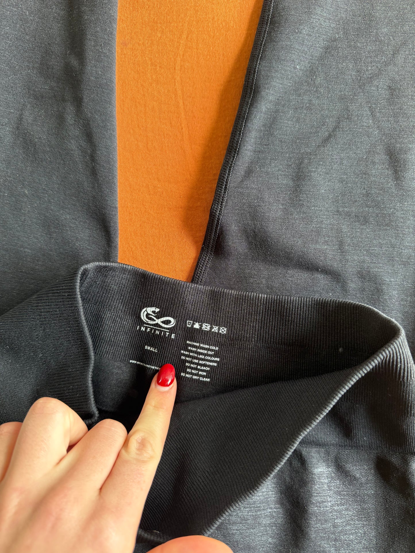 Infinite Leggings - Size Small