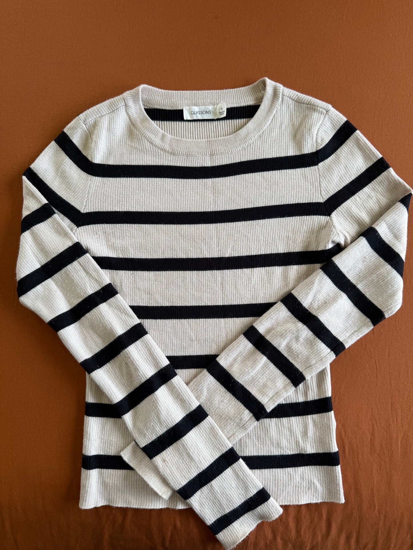 Glassons top - Size small