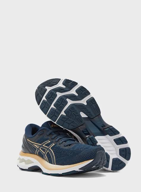 ASICS Trainers - Size 7.5