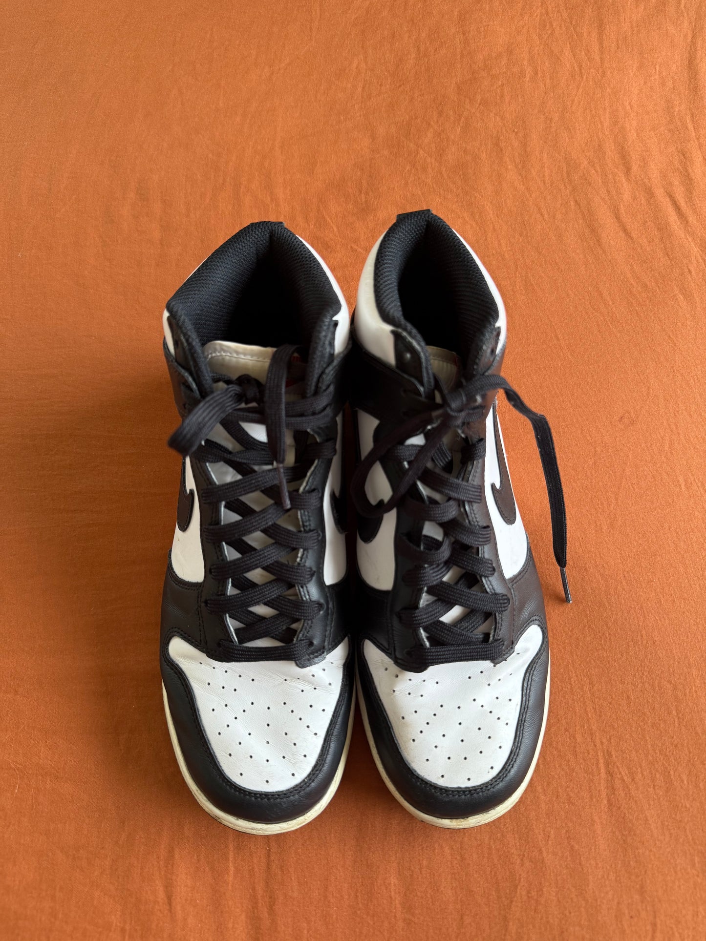 Nike Dunks High Panda - Size 9.5