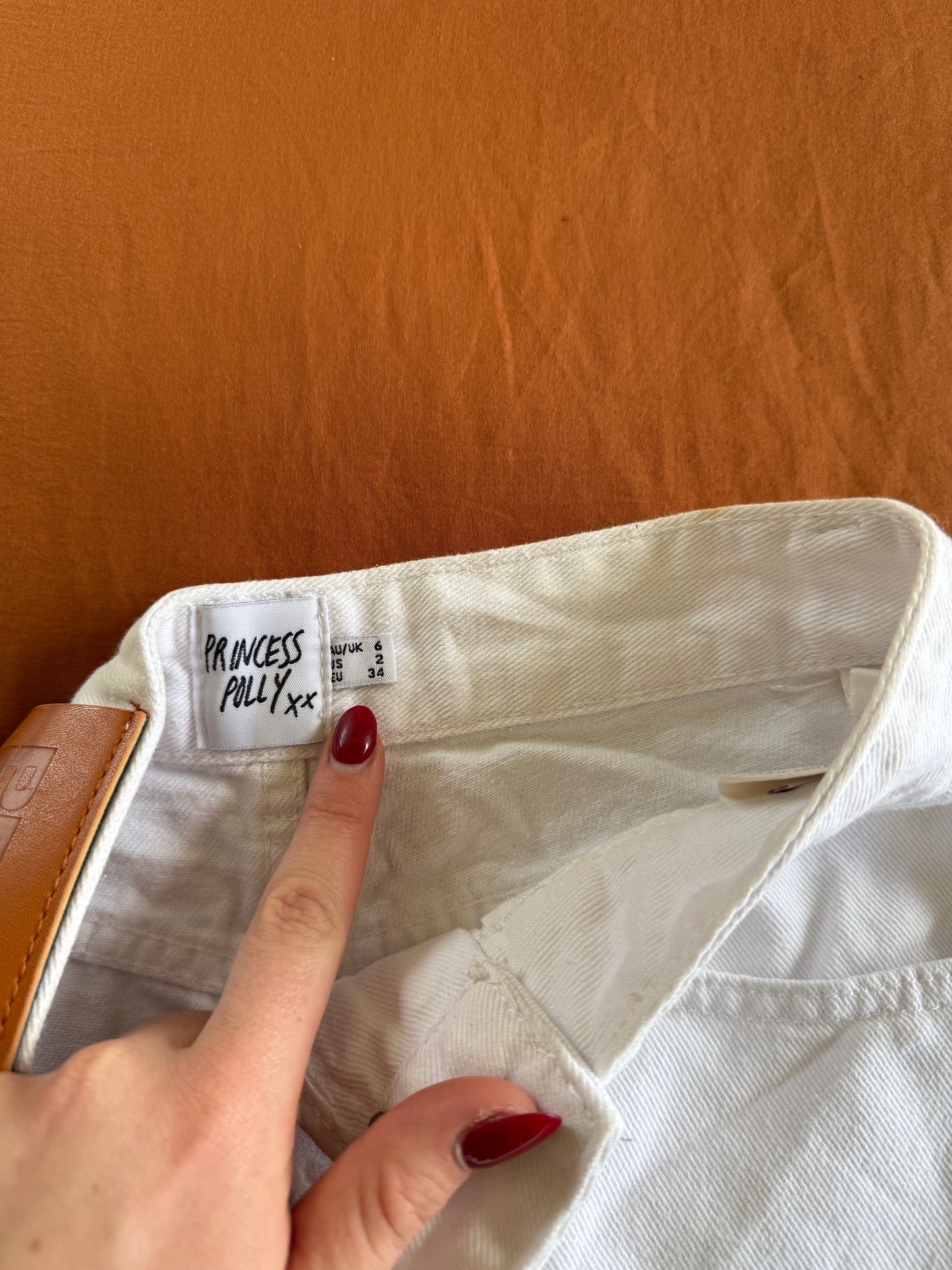 Princess Polly Shorts - Size 6
