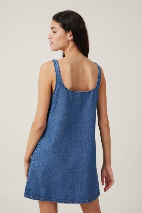 Cotton on dress - Size 6
