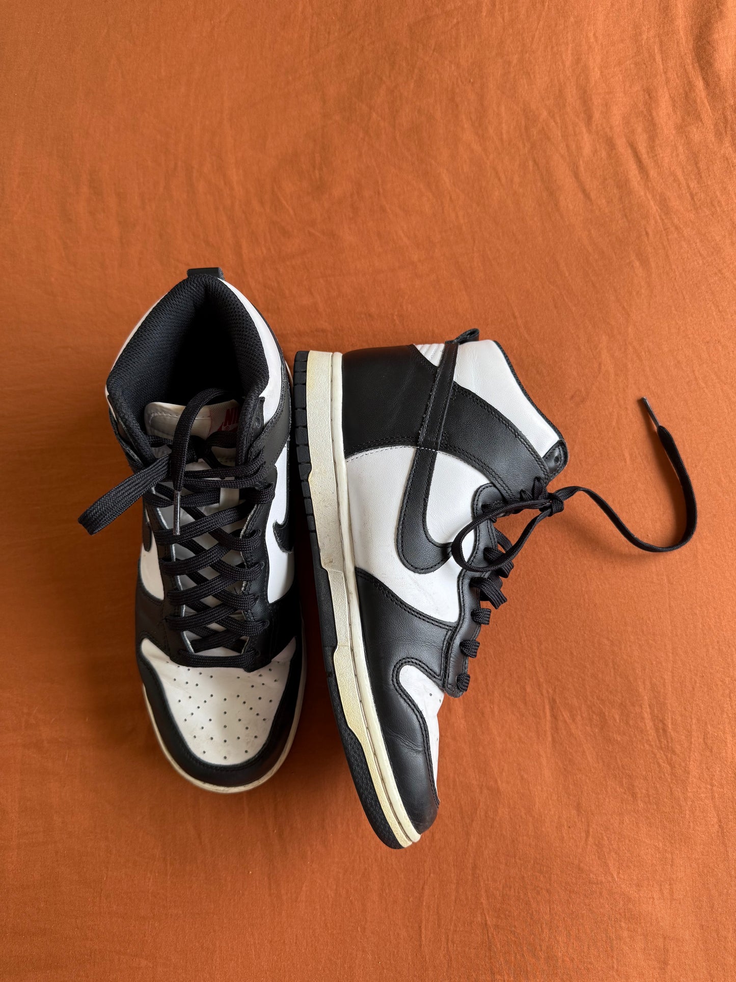Nike Dunks High Panda - Size 9.5