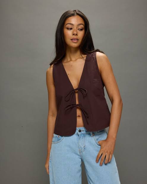 Motel Tie Front top - Size Small