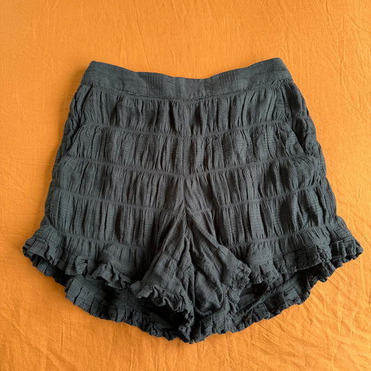 Max Shorts - Size 8