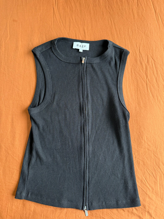 Raef the Label Singlet - Size Small