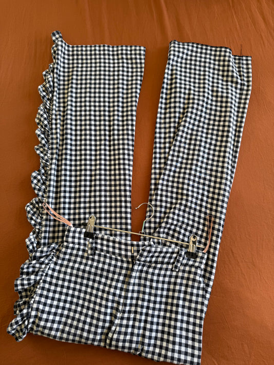 Maggie Marilyn Pants - Size 6