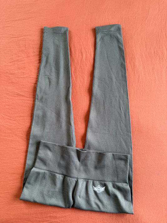 NZ Muscle Leggings - Size S